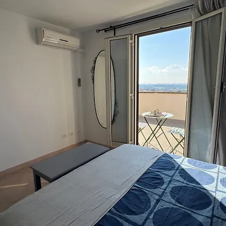 Daire Rooftop Via Appia Nuova, Roma