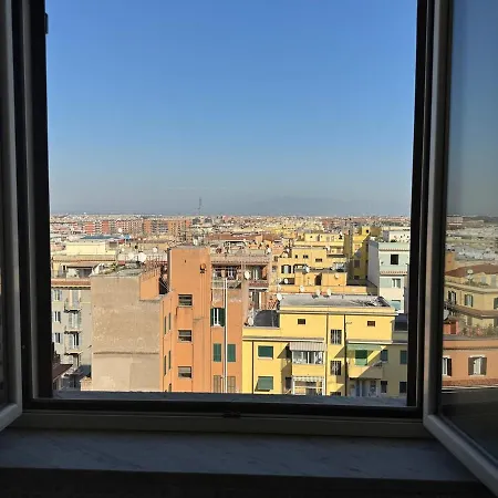 Rooftop Via Appia Nuova, Apartment *