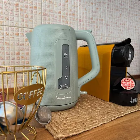 Rooftop Via Appia Nuova, * Roma