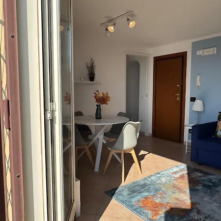 Daire Rooftop Via Appia Nuova, Roma