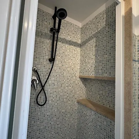 Daire Rooftop Via Appia Nuova, Roma