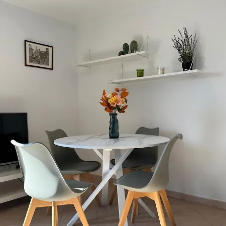 Rooftop Via Appia Nuova, Daire *