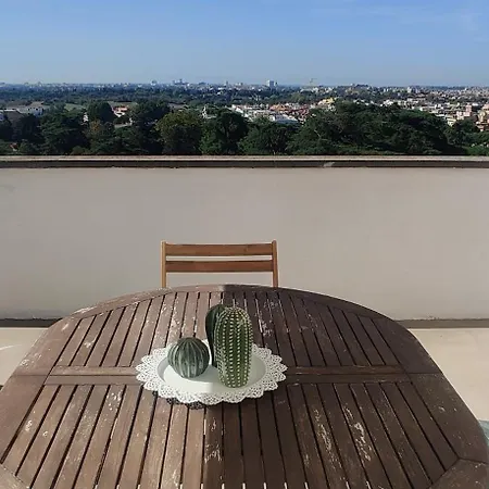 アパート Rooftop Via Appia Nuova, *